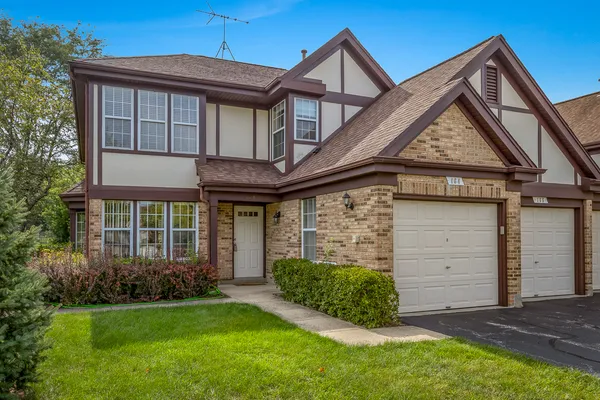 $2,850 | 164 White Branch Court, Buffalo Grove, IL 60089