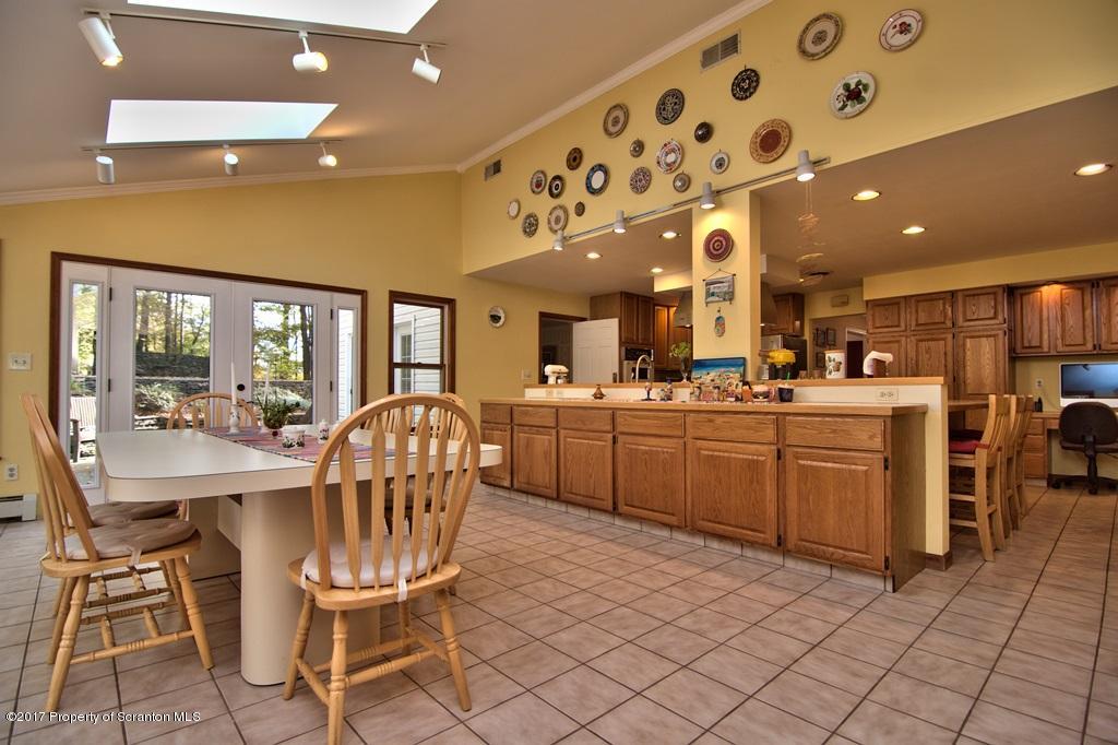206 Braewood Road Dalton, PA 18414 - Photo 22 of 68 Gallery Image 22