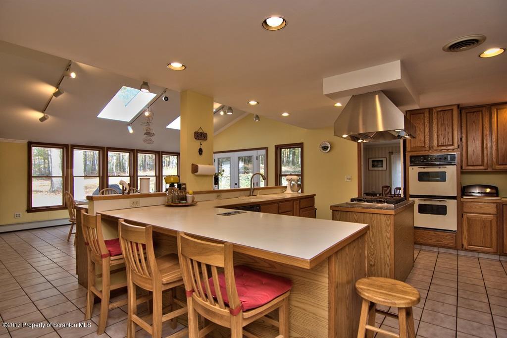 206 Braewood Road Dalton, PA 18414 - Photo 4 of 68 Gallery Image 4