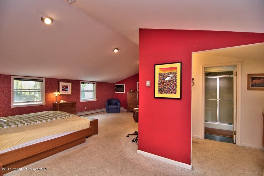 206 Braewood Road Dalton, PA 18414 - Photo 46 of 68 Gallery Image 46