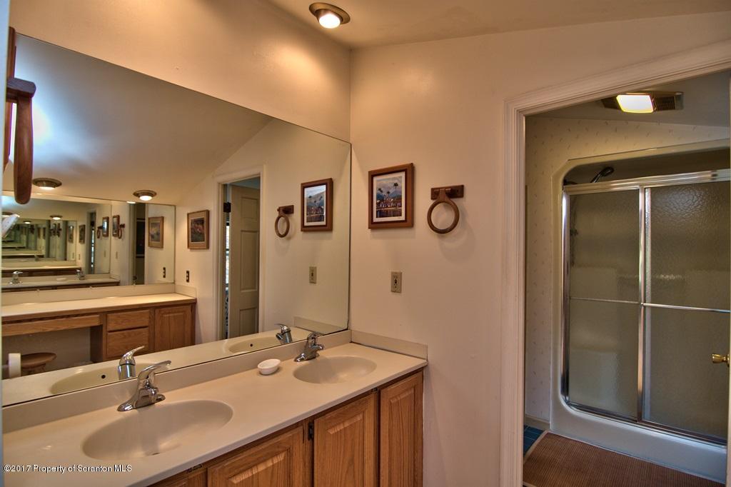 206 Braewood Road Dalton, PA 18414 - Photo 47 of 68 Gallery Image 47