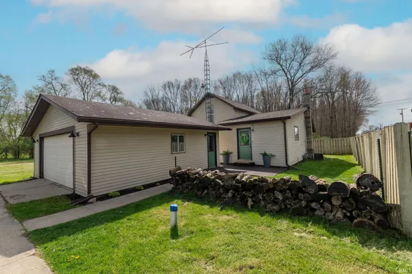 $234,900 | 10999 Douglas Road, Osceola, IN 46561