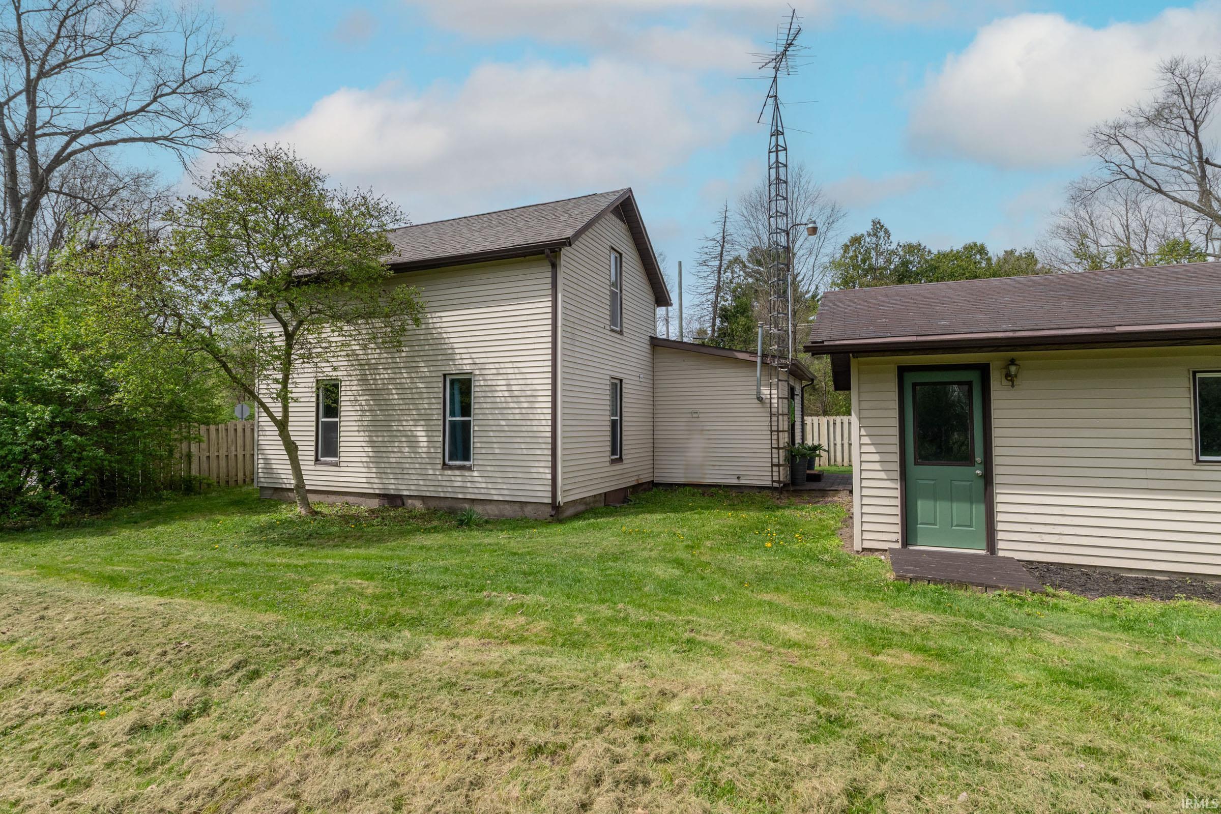 10999 Douglas Road Osceola, IN 46561 - Photo 3 of 36