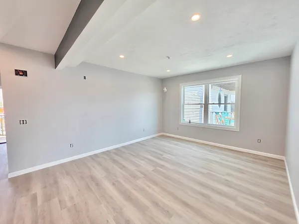 $2,700 | 1965-1967 Smith Street, Unit 2R, North Providence, RI 02911