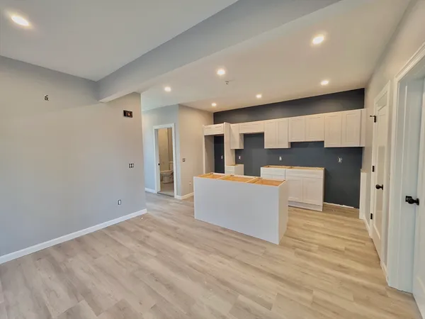 $2,800 | 1965-1967 Smith Street, Unit 2R, North Providence, RI 02911