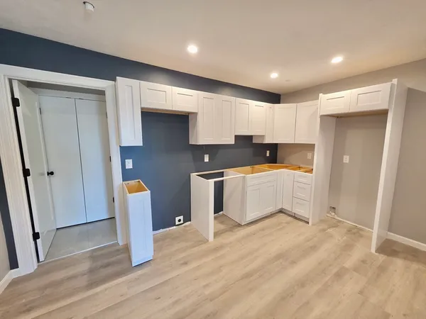 $2,800 | 1965-1967 Smith Street, Unit 2R, North Providence, RI 02911