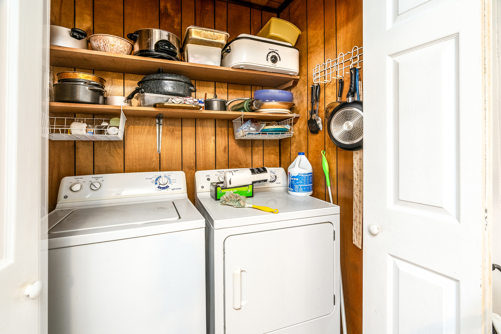 306 White Street Creal Springs, IL 62922 - Photo 20 of 36 a utility room with dryer and washer