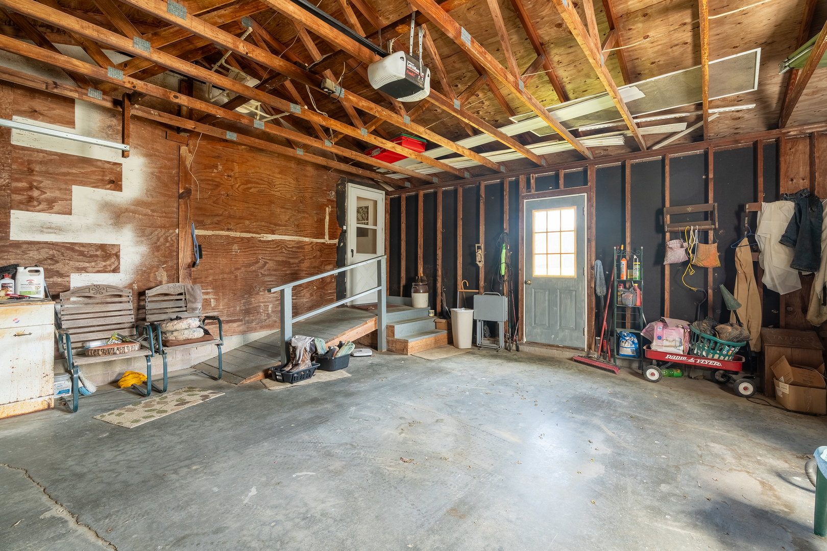 306 White Street Creal Springs, IL 62922 - Photo 22 of 36 a view of a room with gym equipment