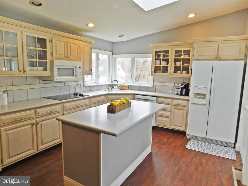 159 Crest Road Newtown, PA 18940 - Photo 12 of 36
