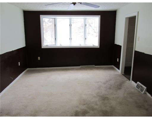 1069 Bolden Road Smock, PA 15480 - Photo 3 of 8 Living Room.