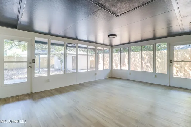 $324,500 | 175 St Charles Avenue, Biloxi, MS 39530