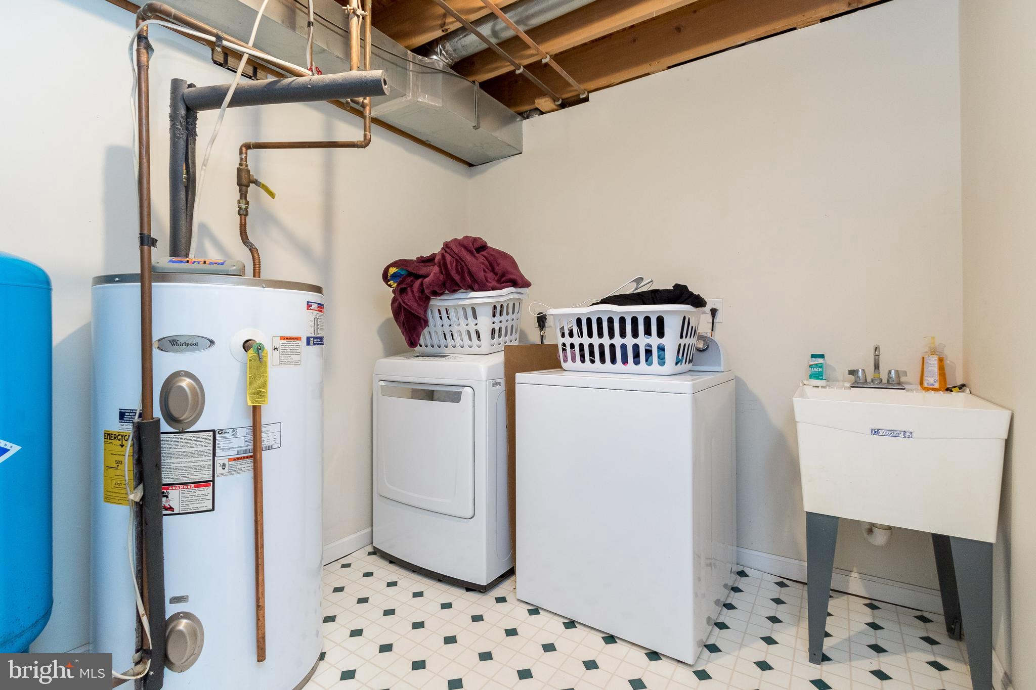 956 Wilderness Road Linden, VA 22642 - Photo 35 of 42 Laundry Room/Mud Room