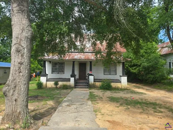 $74,000 | 269 North Dooley Street, Hawkinsville, GA 31036