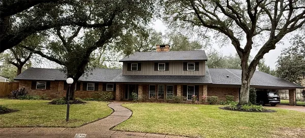 $599,300 | 3 Pine Place, Angleton, TX 77515