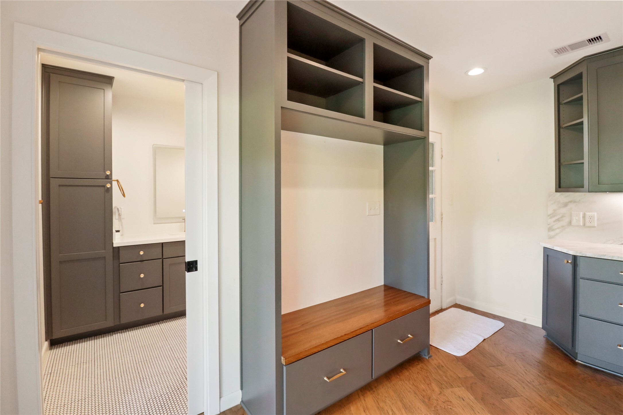 3 Pine Place Angleton, TX 77515 - Photo 19 of 50