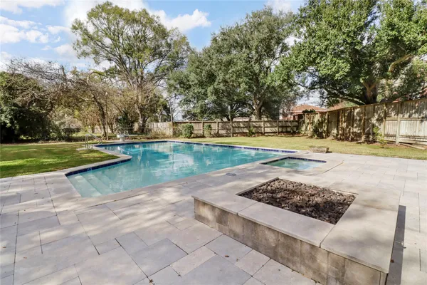 $599,300 | 3 Pine Place, Angleton, TX 77515