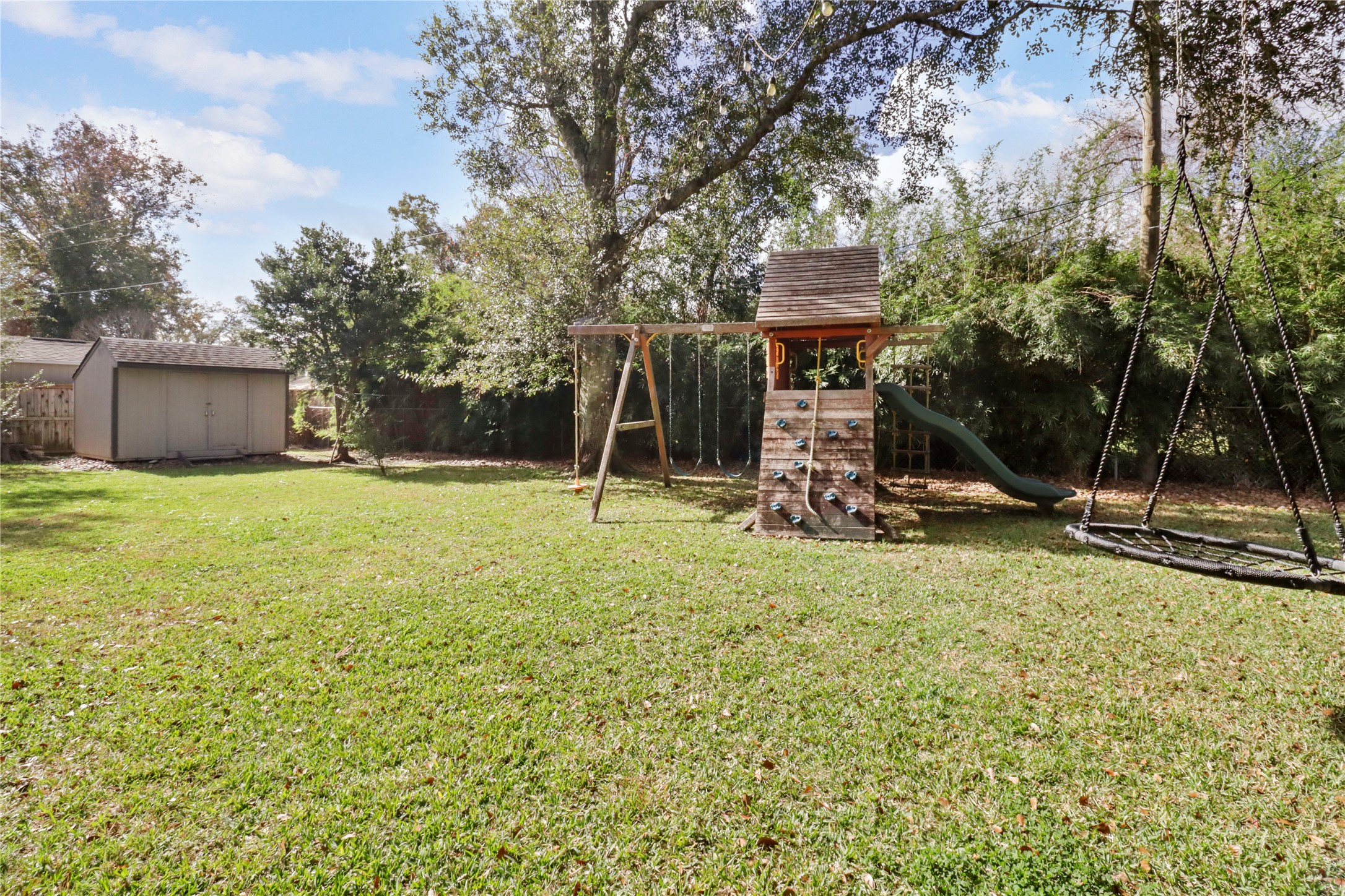 3 Pine Place Angleton, TX 77515 - Photo 47 of 50