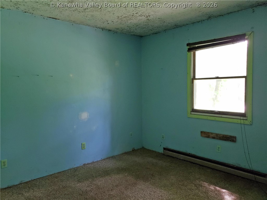 1915 Grapevine Road Charleston, WV 25320 - Photo 5 of 11 Gallery Image 5