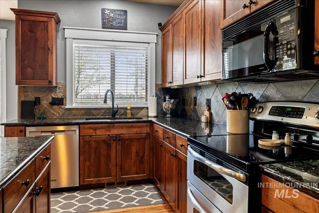 $769,900 | 1063 West Hitchcock Street, Meridian, ID 83646