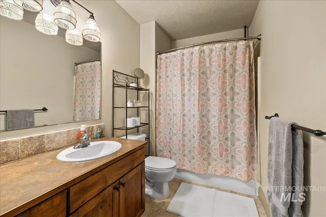 $769,900 | 1063 West Hitchcock Street, Meridian, ID 83646