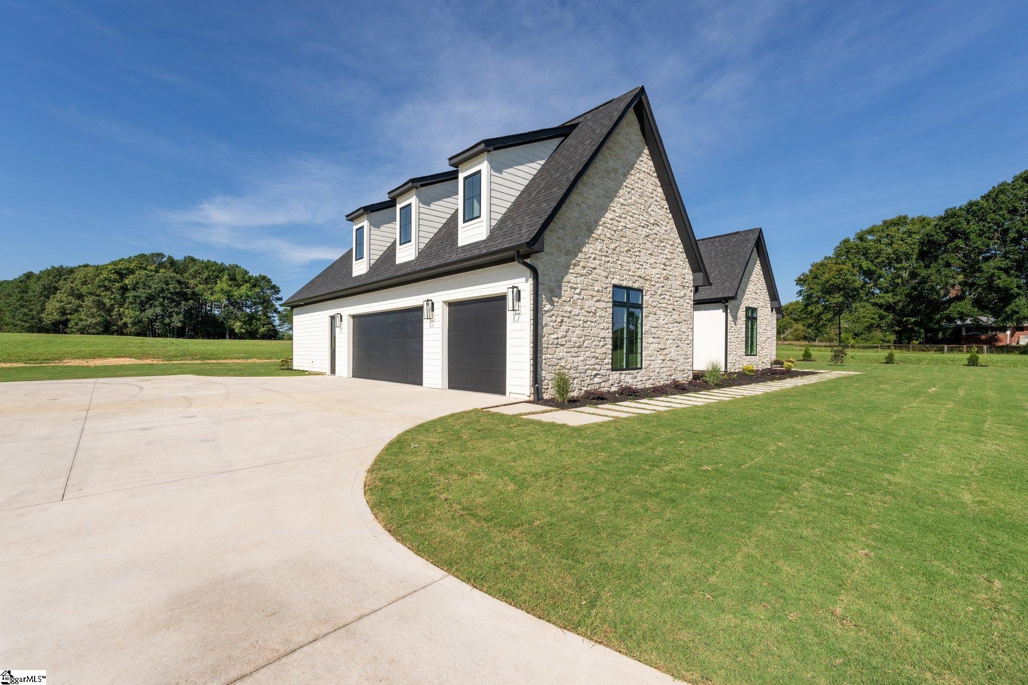 742 Garrison Road Pelzer, SC 29669 - Photo 4 of 50