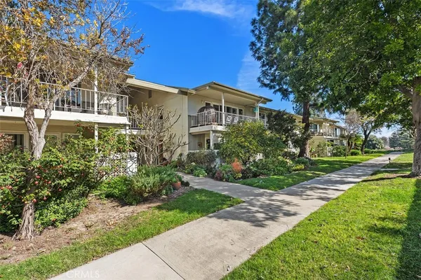 $2,990 | 15 Via Castilla, Unit Q, Laguna Woods, CA 92637