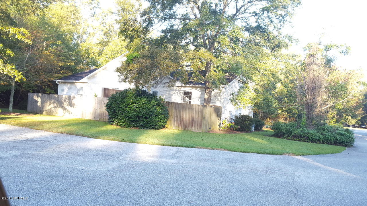 255 Beasley Road, Unit A Wilmington, NC 28409 - Photo 2 of 16 Offset