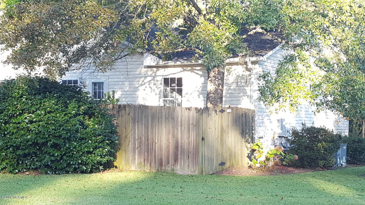 255 Beasley Road, Unit A Wilmington, NC 28409 - Photo 3 of 16 Rear