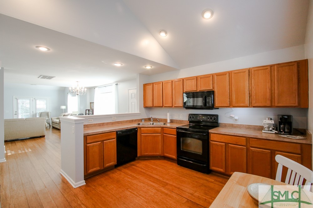 330 Gallery Way Pooler, GA 31322 - Photo 14 of 48 Tons of cabinetry