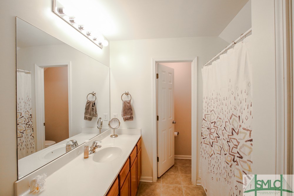 330 Gallery Way Pooler, GA 31322 - Photo 38 of 48 2nd floor bath