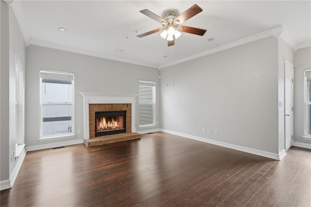 694 Shore View Lithonia, GA 30058 - Photo 7 of 39