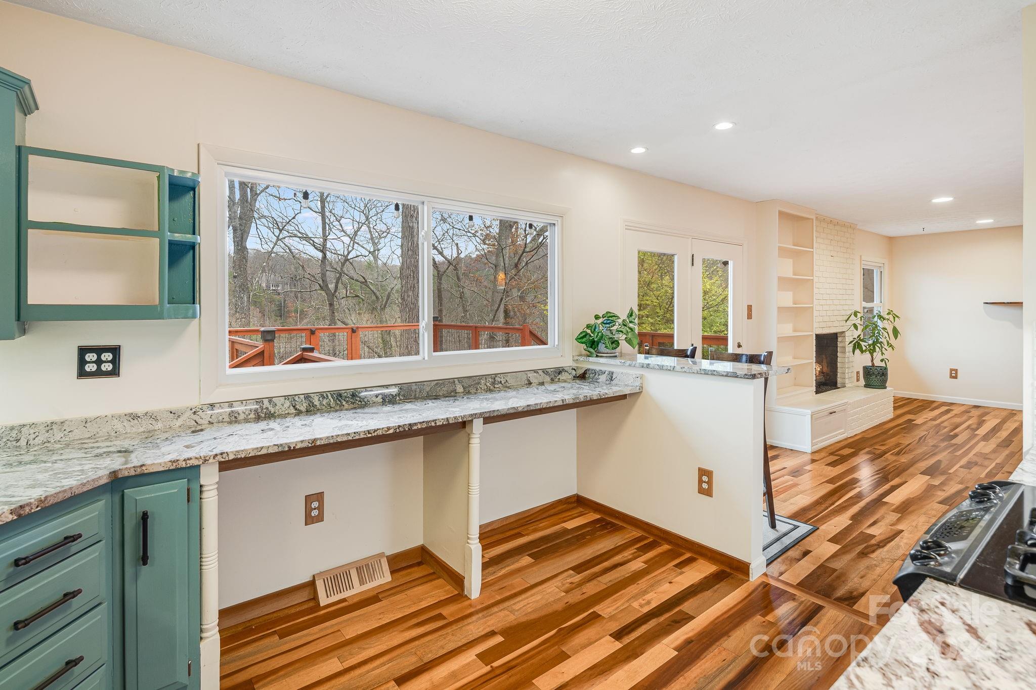 92 Botany Drive Asheville, NC 28805 - Photo 13 of 32