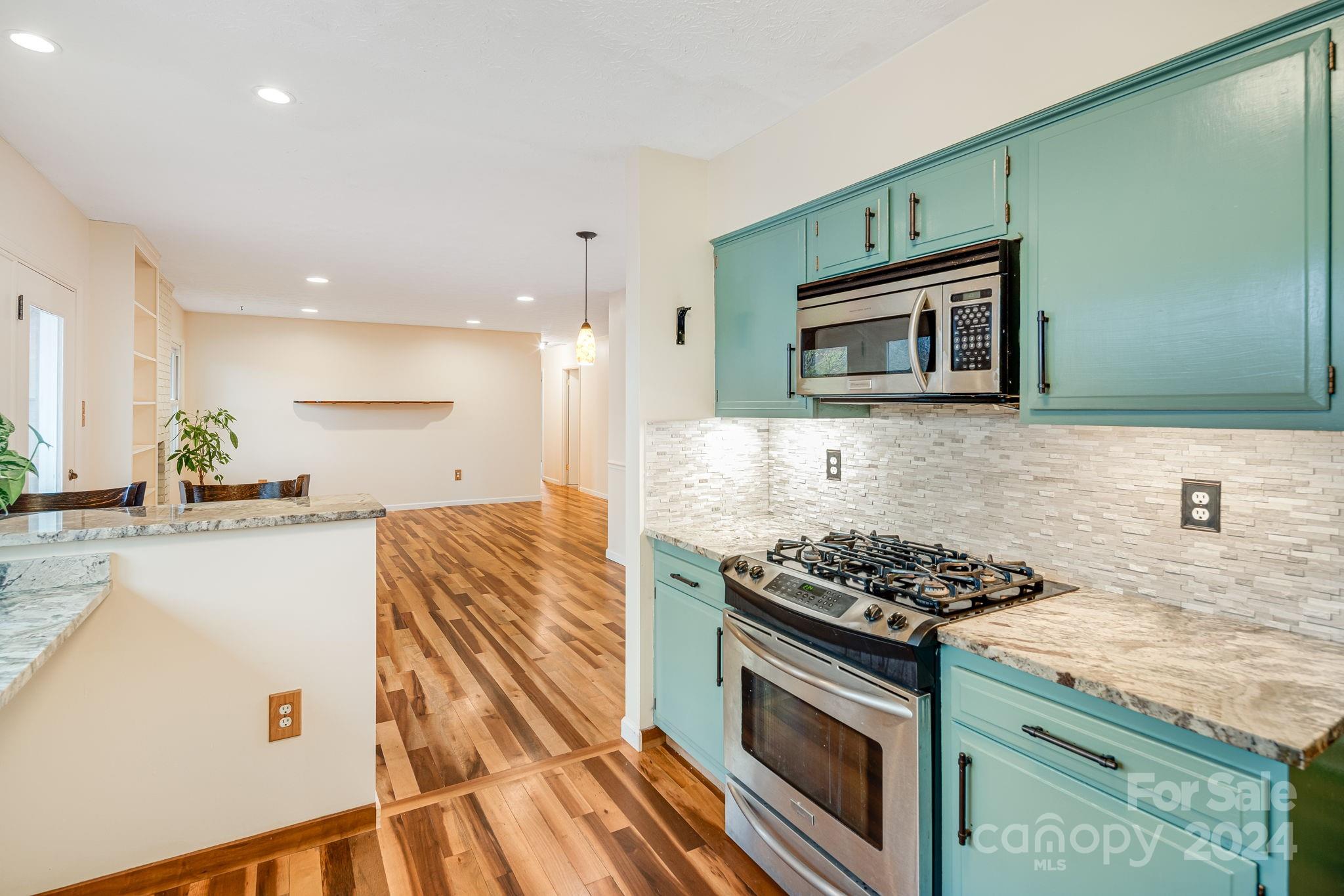 92 Botany Drive Asheville, NC 28805 - Photo 14 of 32