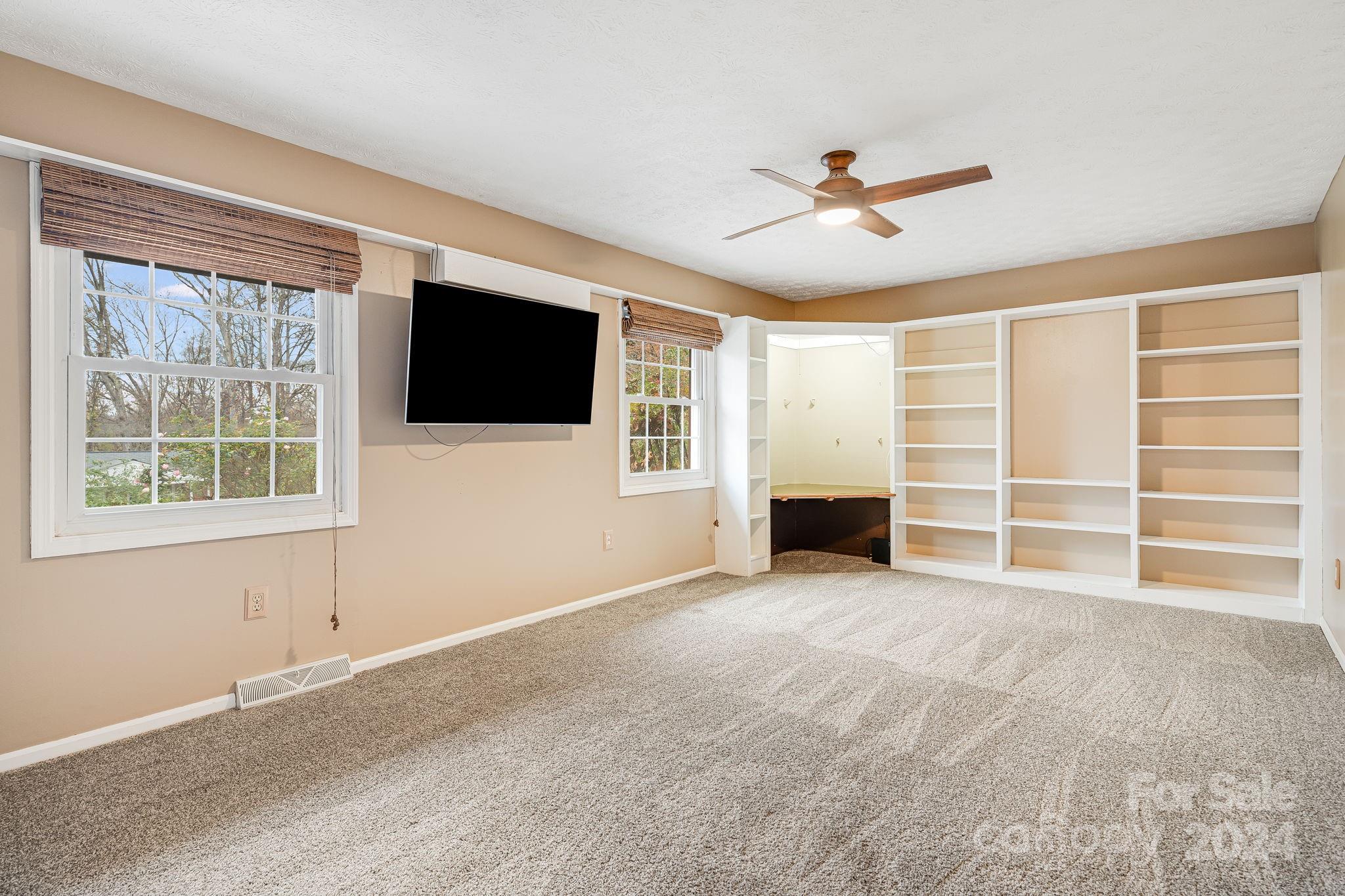 92 Botany Drive Asheville, NC 28805 - Photo 17 of 32