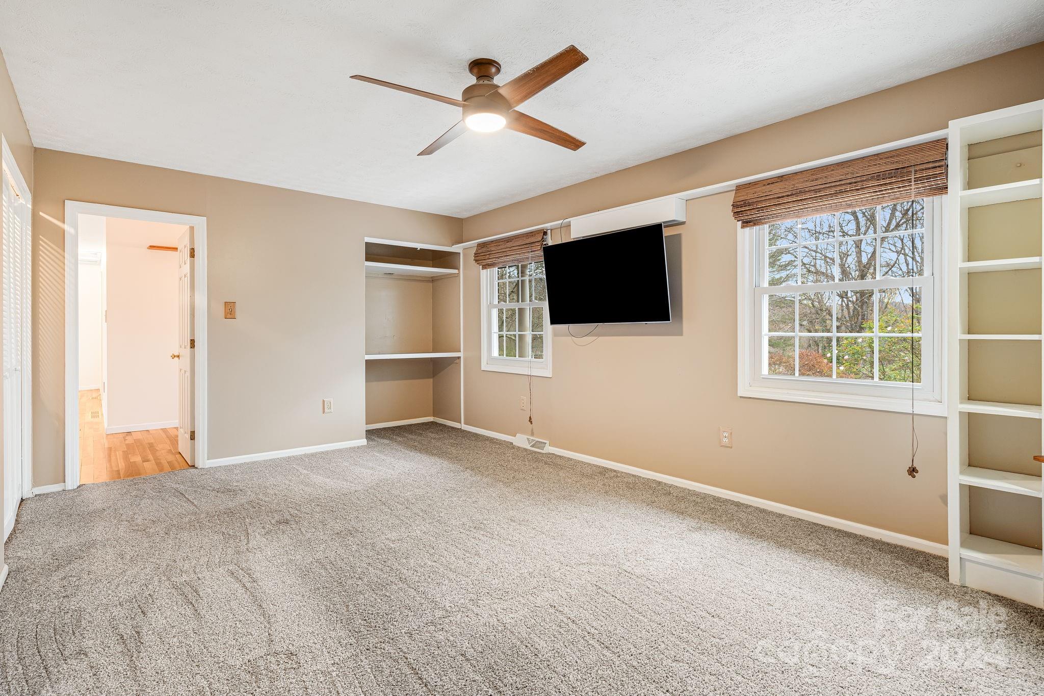 92 Botany Drive Asheville, NC 28805 - Photo 18 of 32