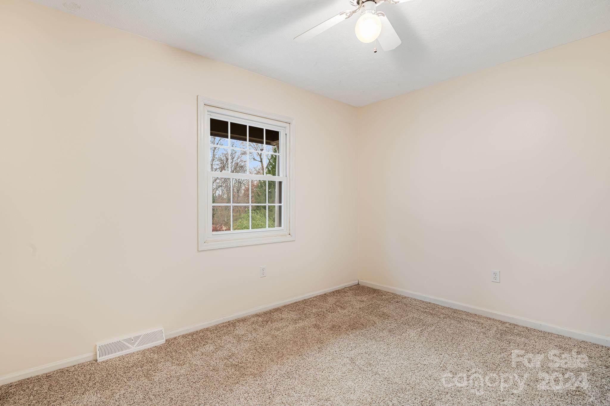 92 Botany Drive Asheville, NC 28805 - Photo 19 of 32