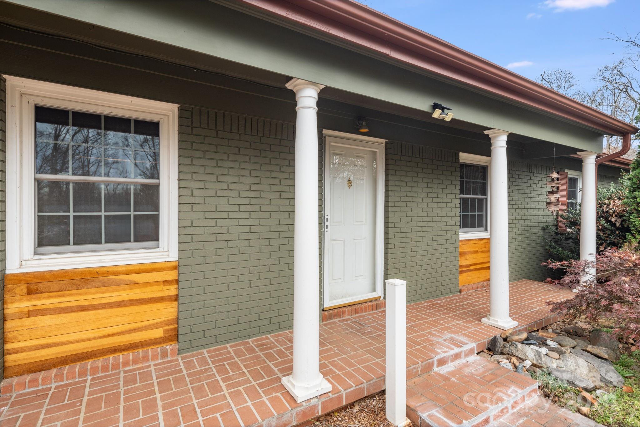 92 Botany Drive Asheville, NC 28805 - Photo 6 of 32