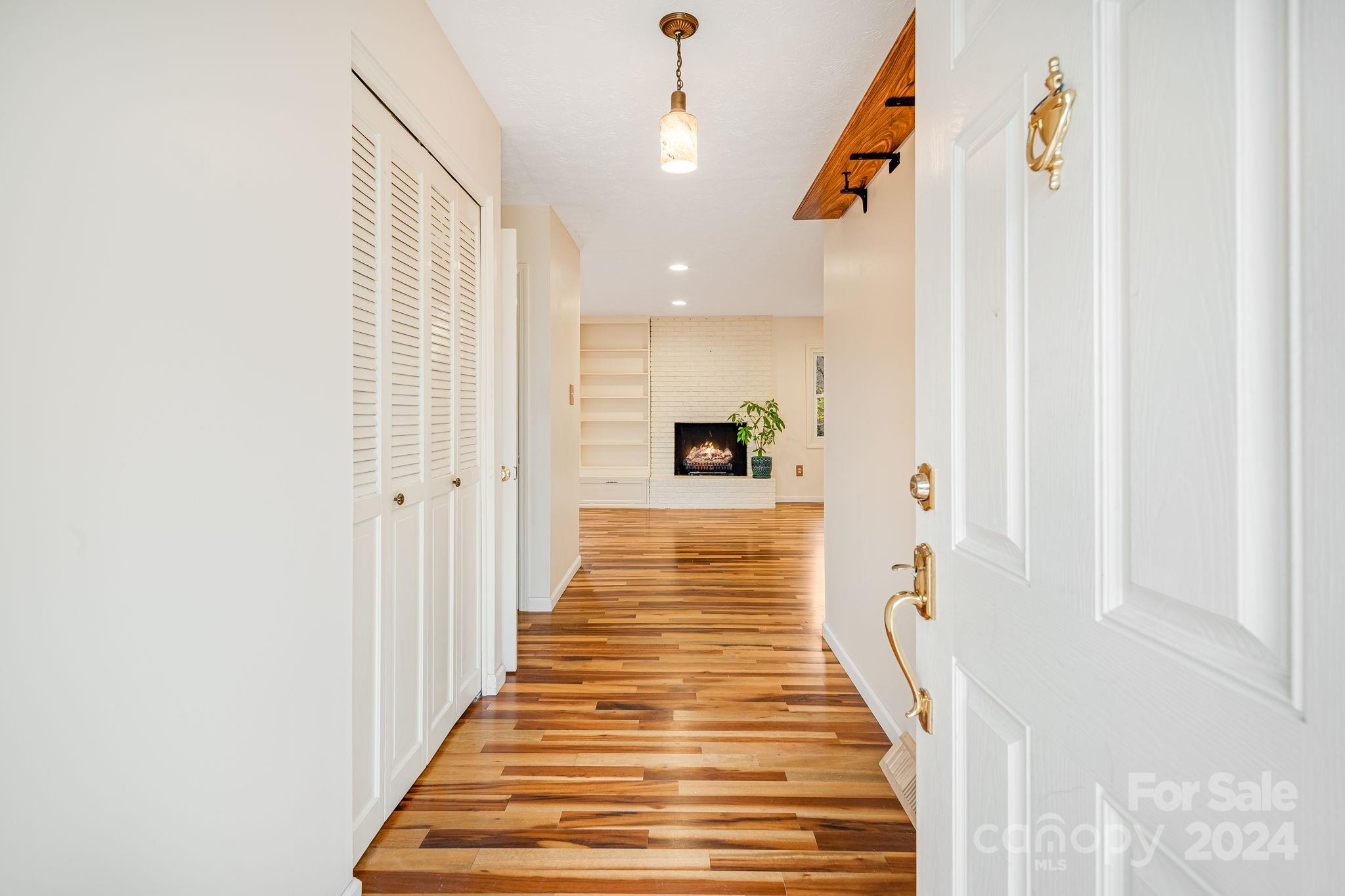 92 Botany Drive Asheville, NC 28805 - Photo 8 of 32