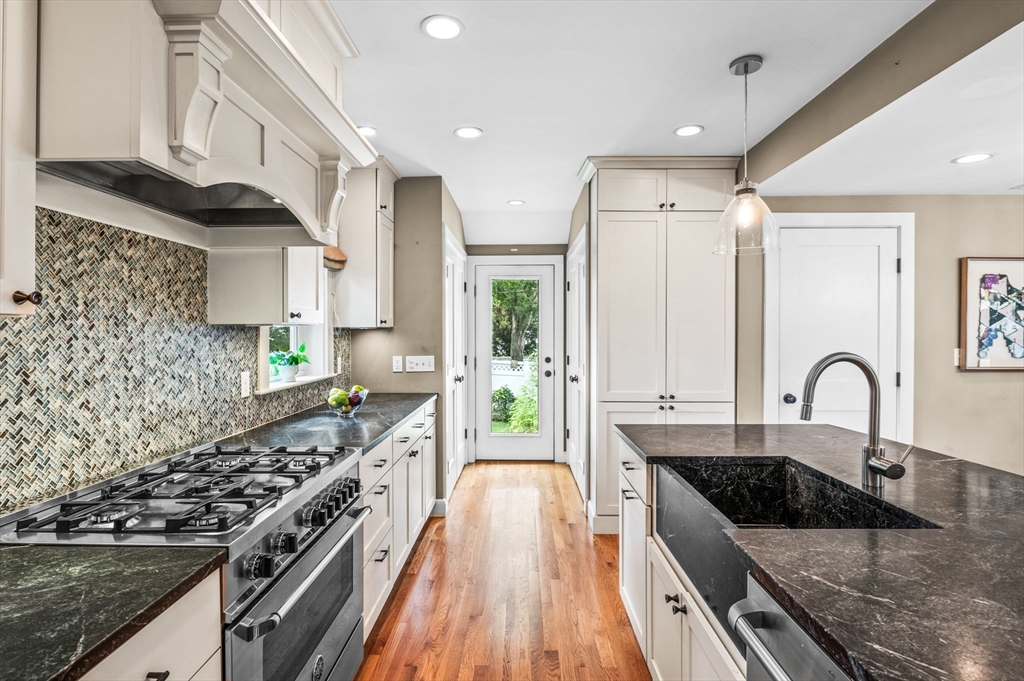 4 Batchelder Road Marblehead, MA 01945 - Photo 17 of 33