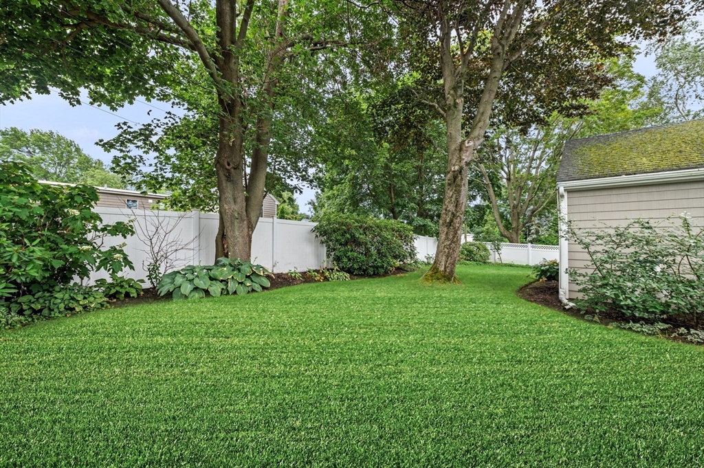 4 Batchelder Road Marblehead, MA 01945 - Photo 3 of 33
