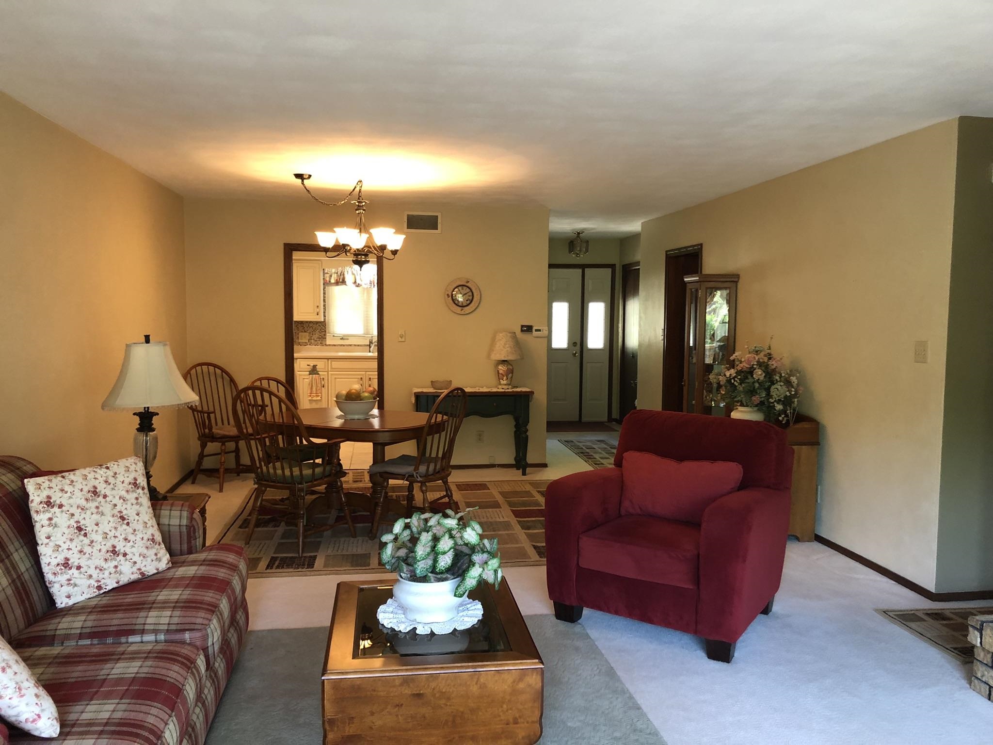 718 Quail Ridge Drive Freeport, IL 61032 - Photo 12 of 39 Gallery Image 12