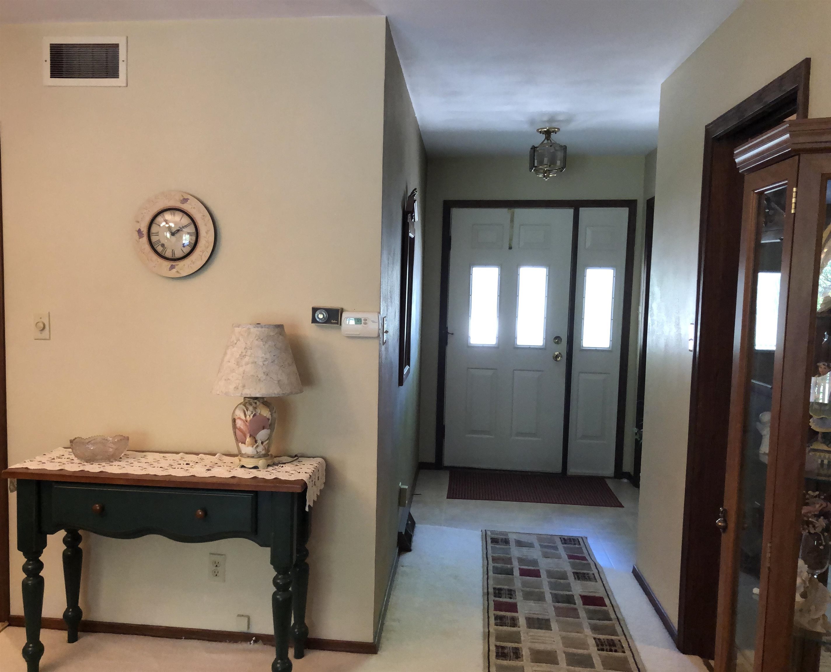 718 Quail Ridge Drive Freeport, IL 61032 - Photo 5 of 39 Gallery Image 5