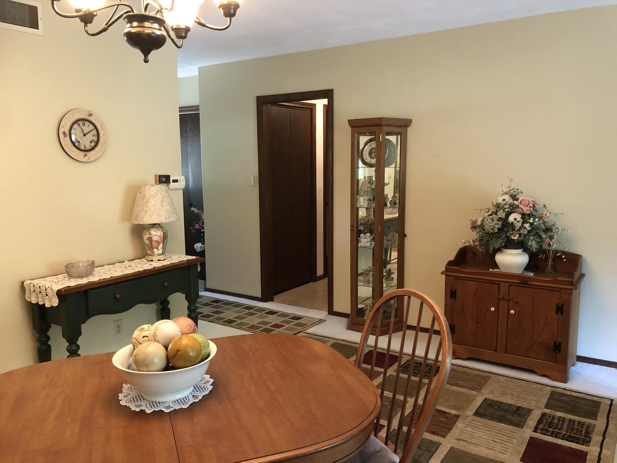 718 Quail Ridge Drive Freeport, IL 61032 - Photo 6 of 39 Gallery Image 6