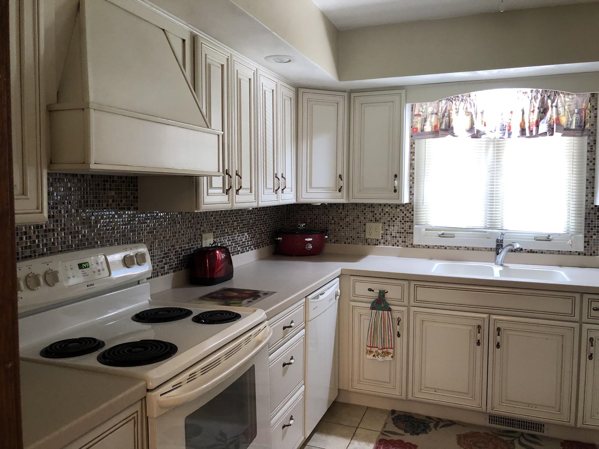 718 Quail Ridge Drive Freeport, IL 61032 - Photo 8 of 39 Gallery Image 8