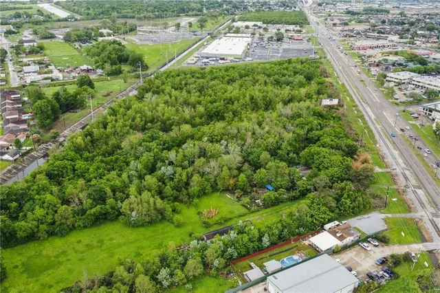 $99,000 | 2509 Belle Chasse Highway, Terrytown, LA 70056