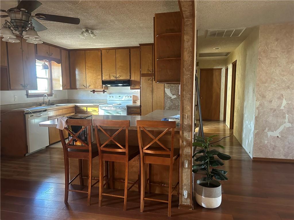 107 West 7th Street Caney, KS 67333 - Photo 3 of 14