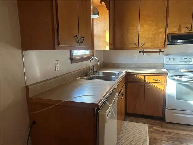 $82,500 | 107 West 7th Street, Caney, KS 67333