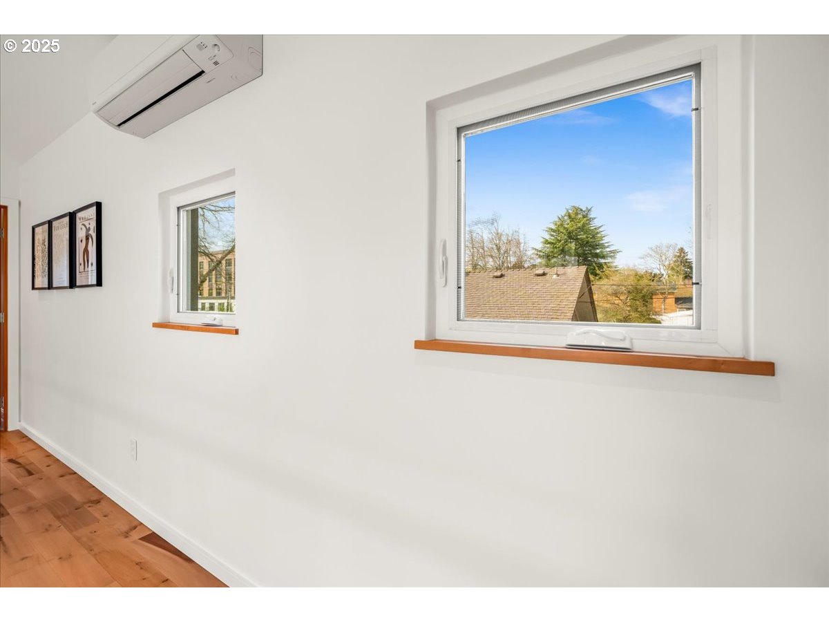 8316 Southeast 7th Avenue Portland, OR 97202 - Photo 23 of 44 a view of a window