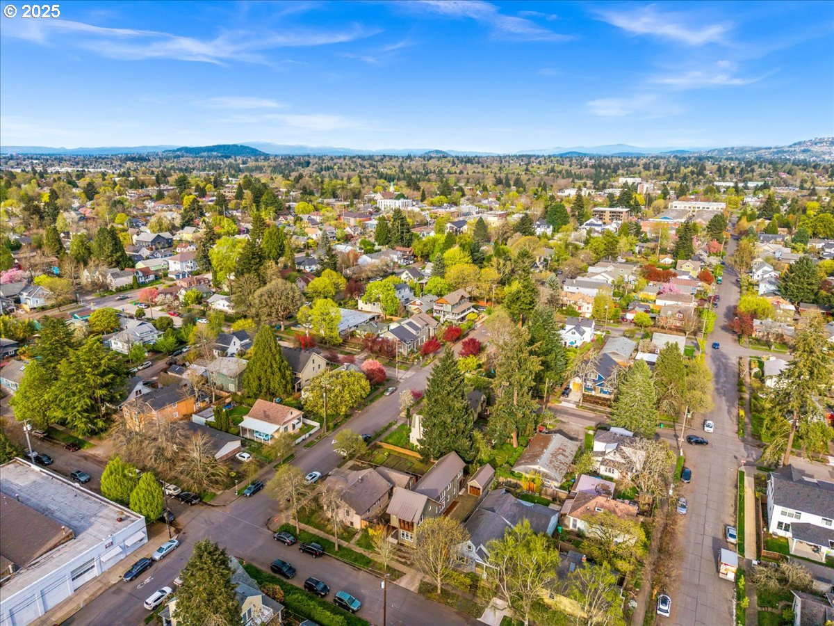 8316 Southeast 7th Avenue Portland, OR 97202 - Photo 42 of 44 a view of a city