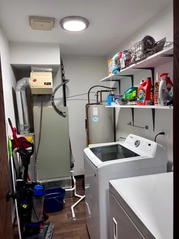 $235,000 | 7737 Golf Drive, Unit 101, Palos Heights, IL 60463